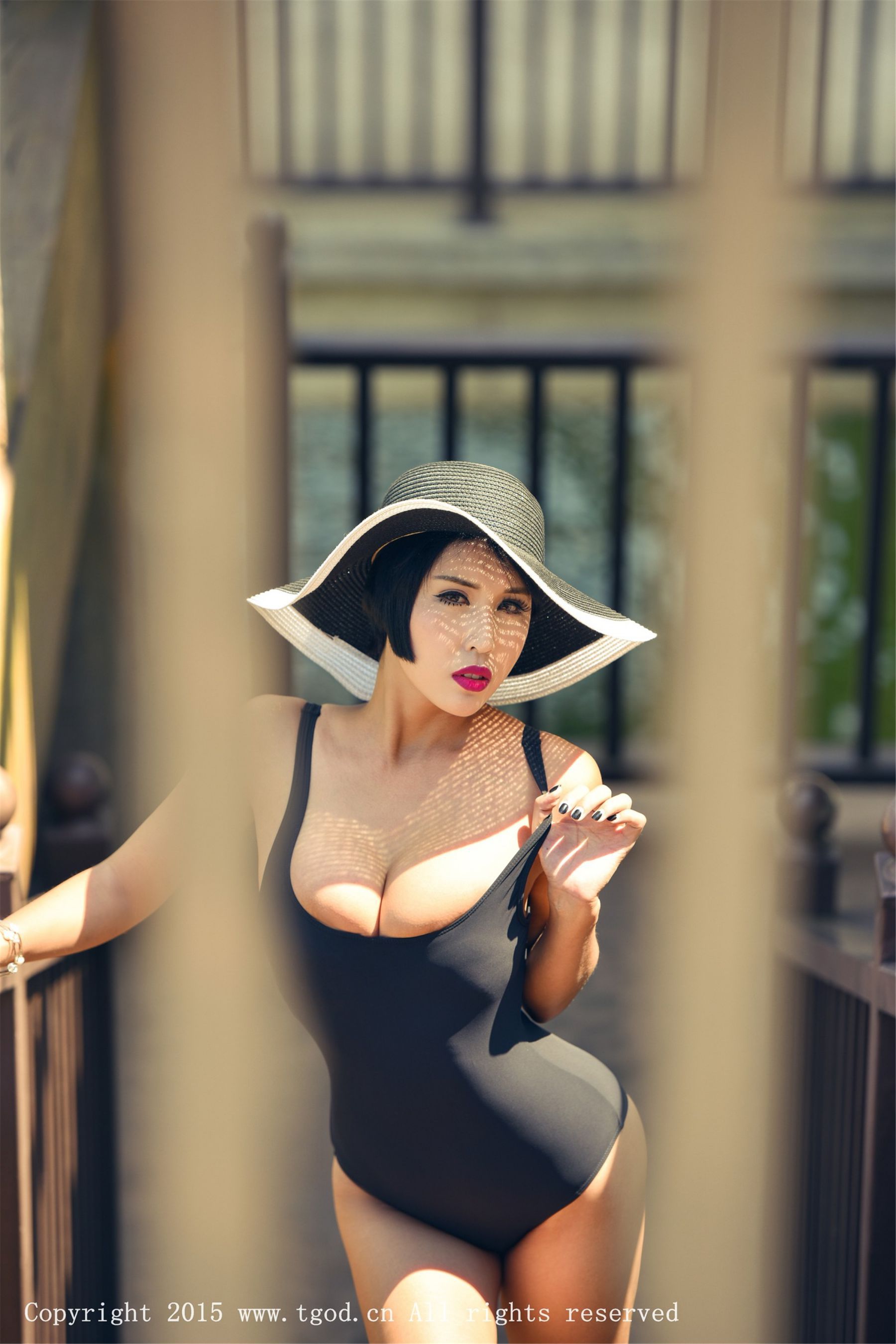 娜依灵儿《云曼旅拍》清新系列 [TGOD推女神] 写真集