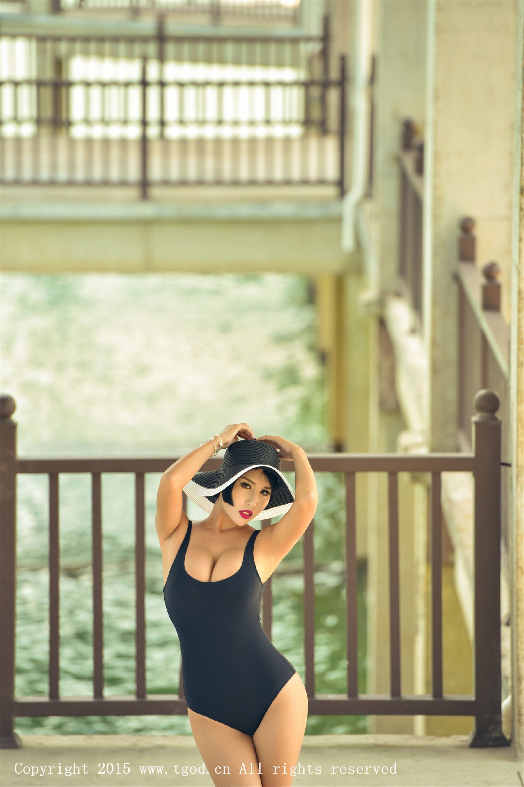 娜依灵儿《云曼旅拍》清新系列 [TGOD推女神] 写真集