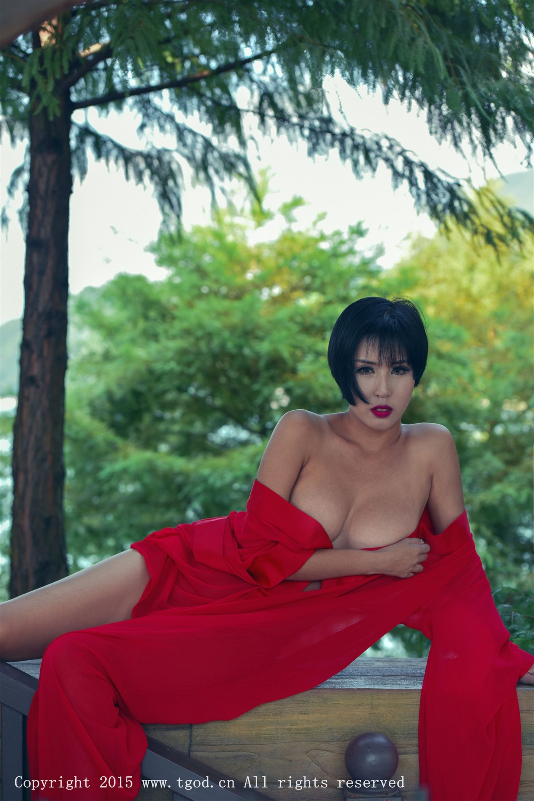 娜依灵儿《云曼旅拍》清新系列 [TGOD推女神] 写真集