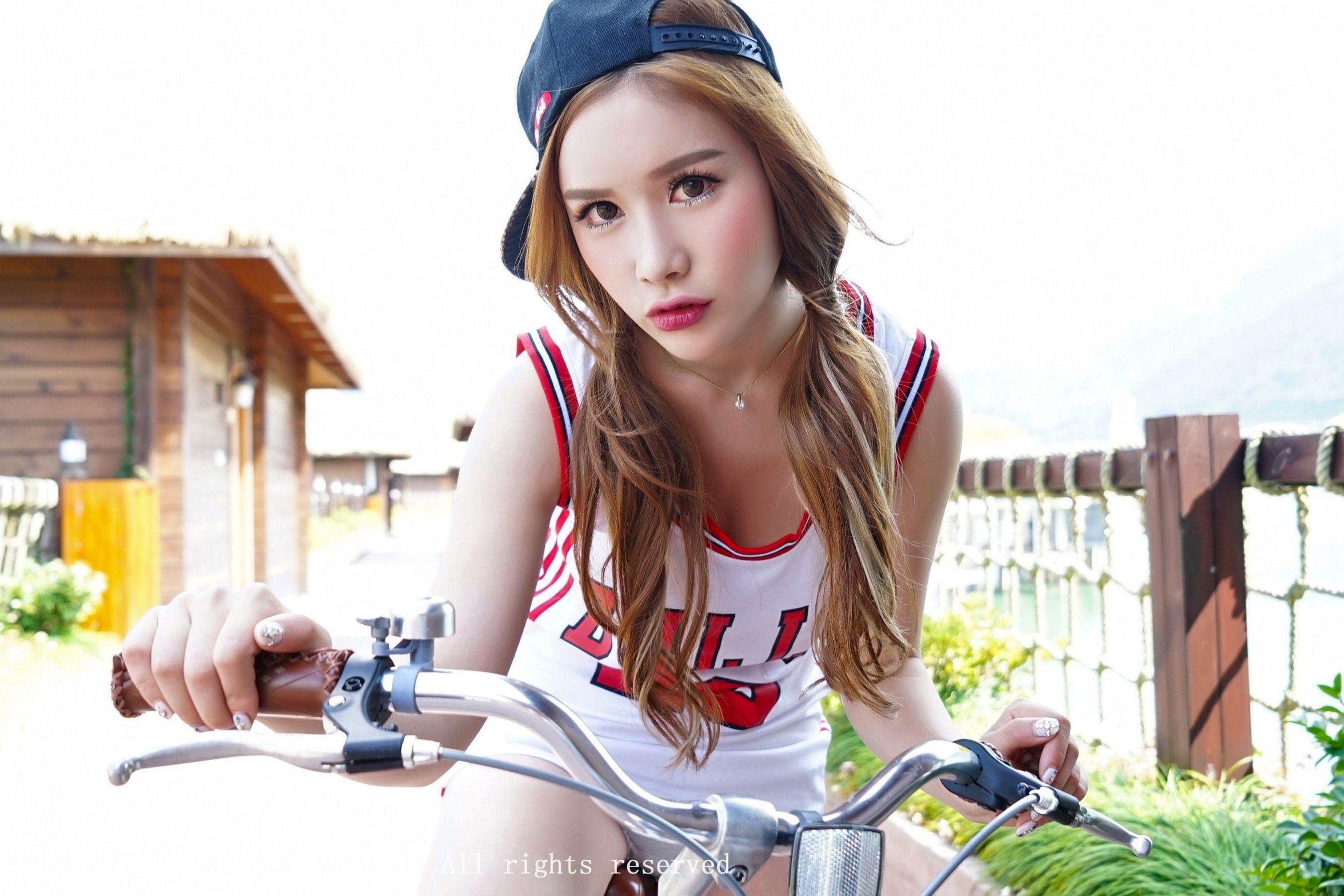 于姬Una《云曼旅拍》篮球少女系列 [TGOD推女神] 写真集