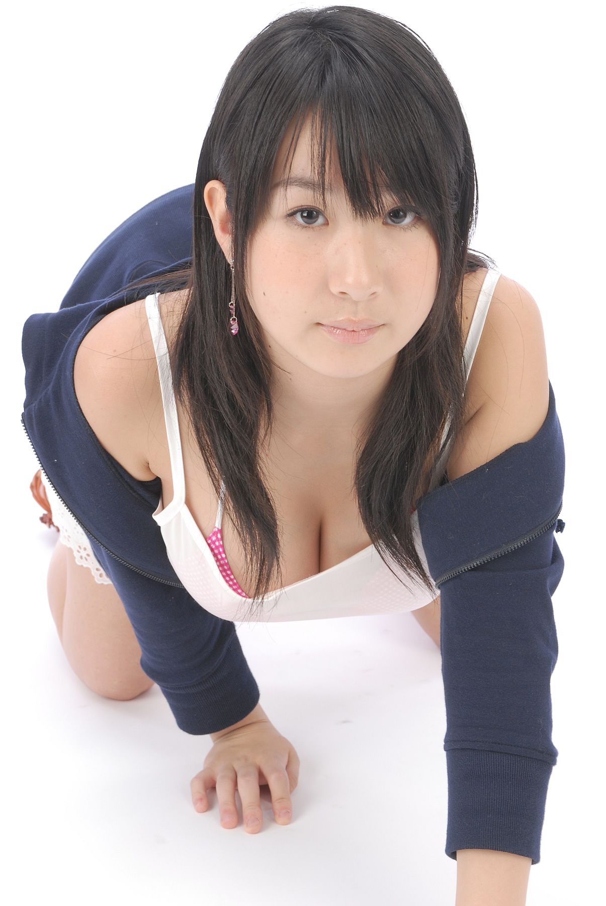 [BWH] BJK0011 Rui Kiriyama 桐山瑠衣 棚拍睡衣+泳装