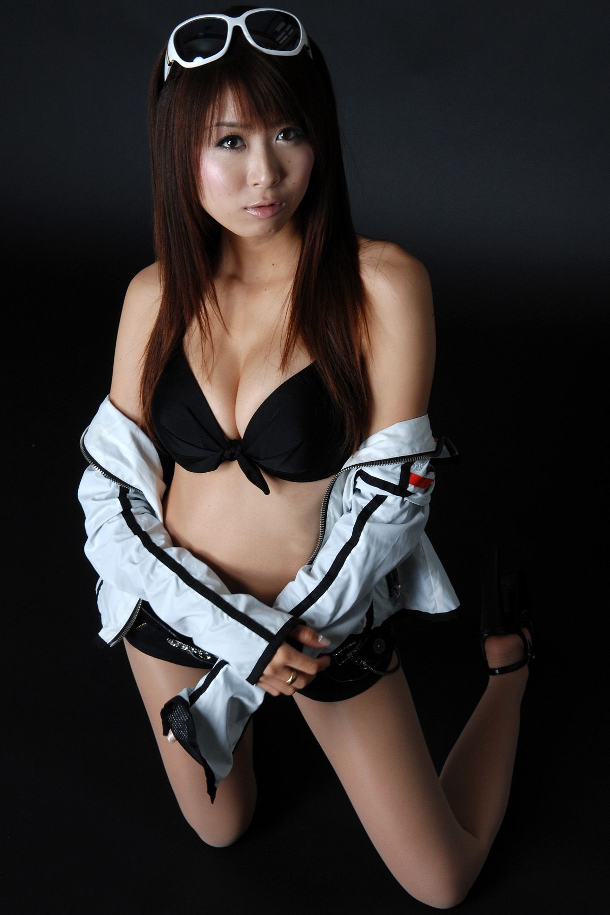 [BWH] HRQ0093 我妻さおり《赛车女郎装+性感高叉》