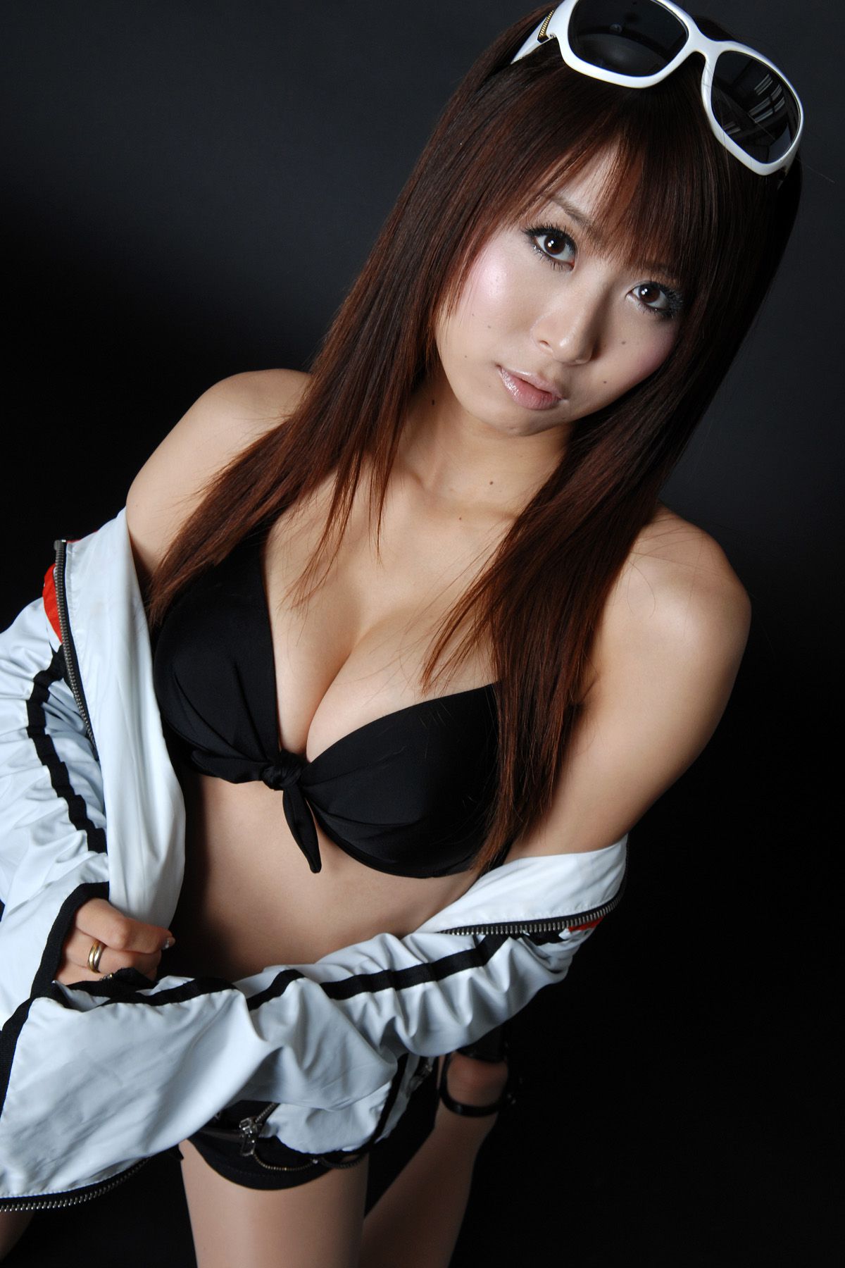 [BWH] HRQ0093 我妻さおり《赛车女郎装+性感高叉》