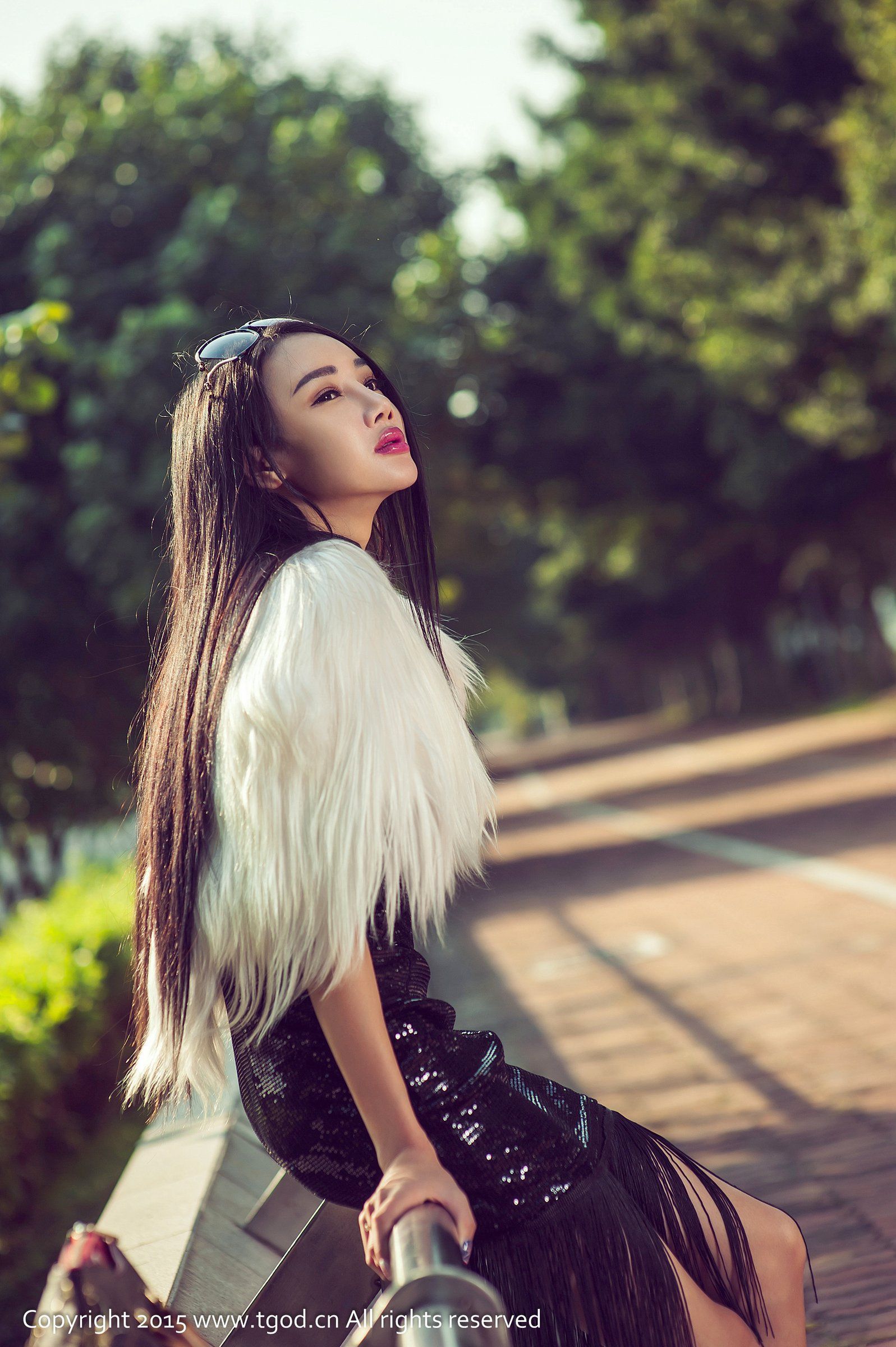 婕西儿《甜美性感 大波来袭》第一辑 [TGOD推女神] 写真集