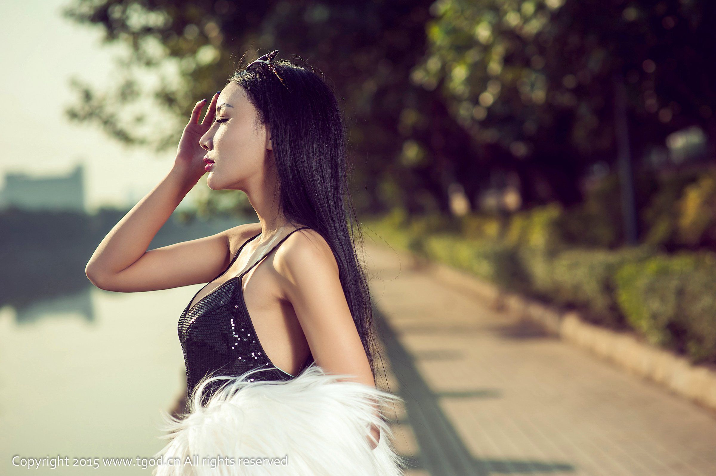 婕西儿《甜美性感 大波来袭》第一辑 [TGOD推女神] 写真集