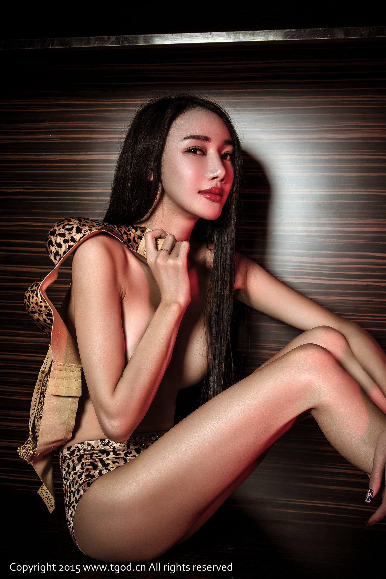 婕西儿《甜美性感 大波来袭》第一辑 [TGOD推女神] 写真集