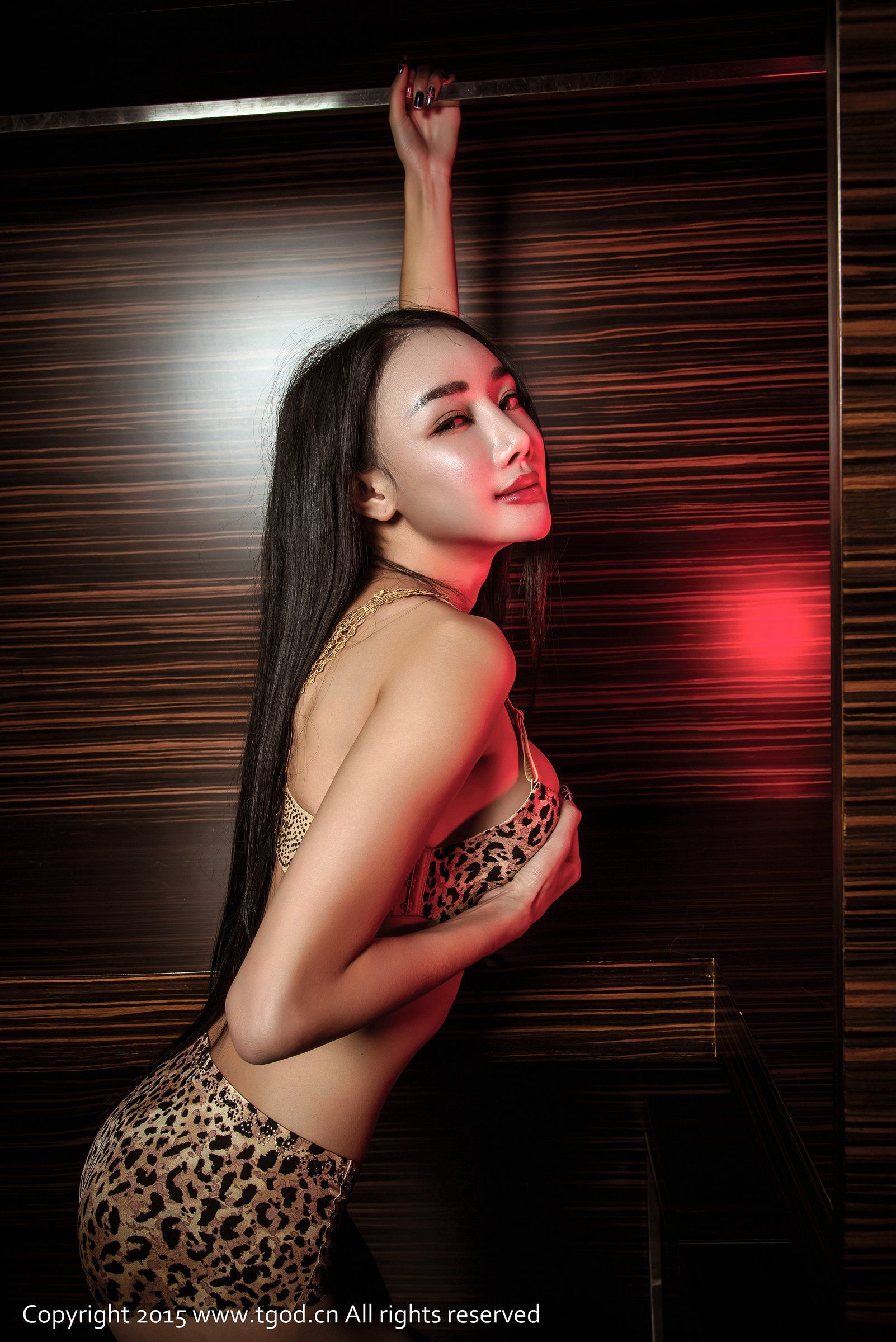 婕西儿《甜美性感 大波来袭》第一辑 [TGOD推女神] 写真集
