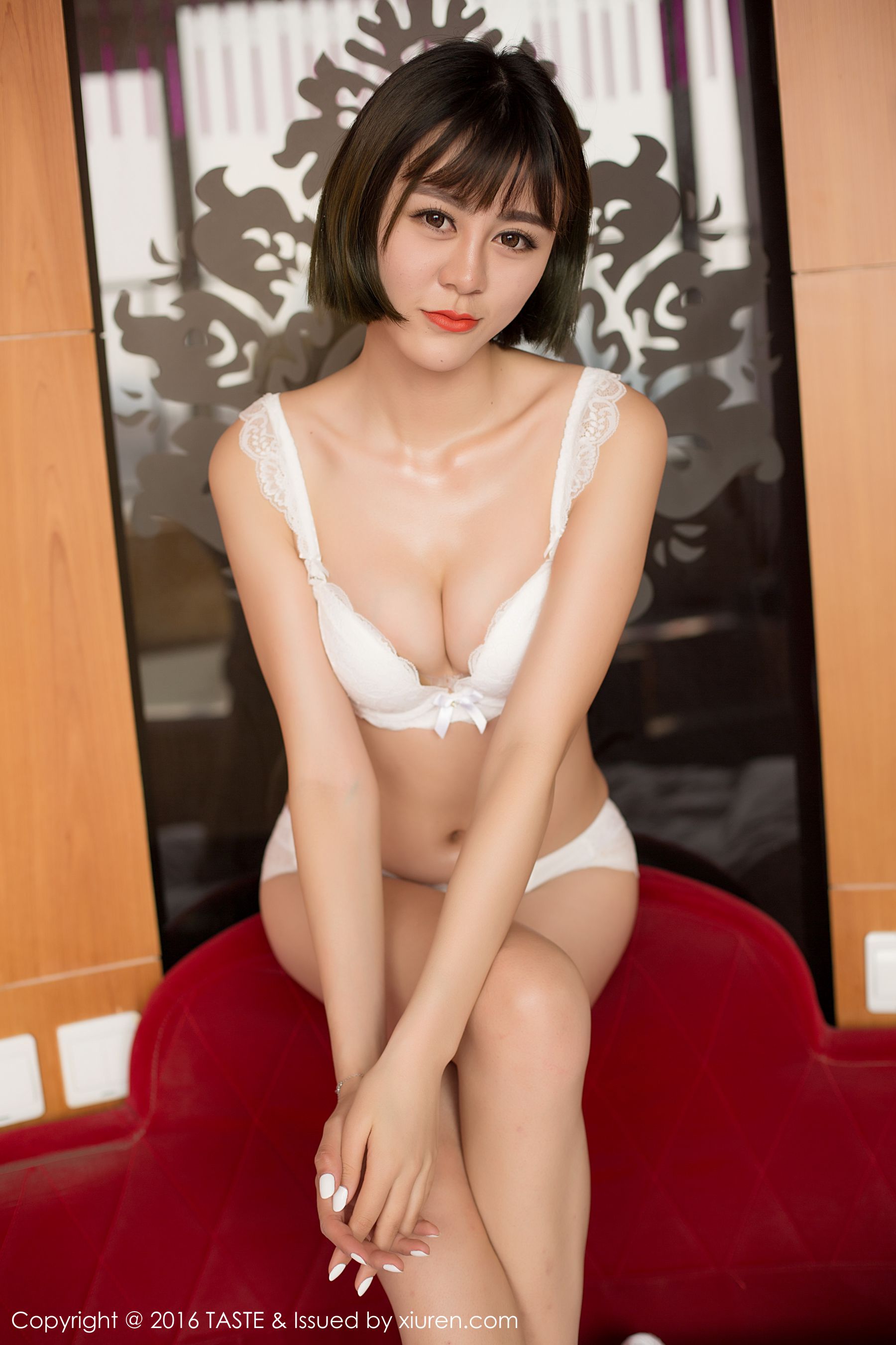 巨乳尤物汪萌萌 [TASTE顽味生活] Vol.010 写真集