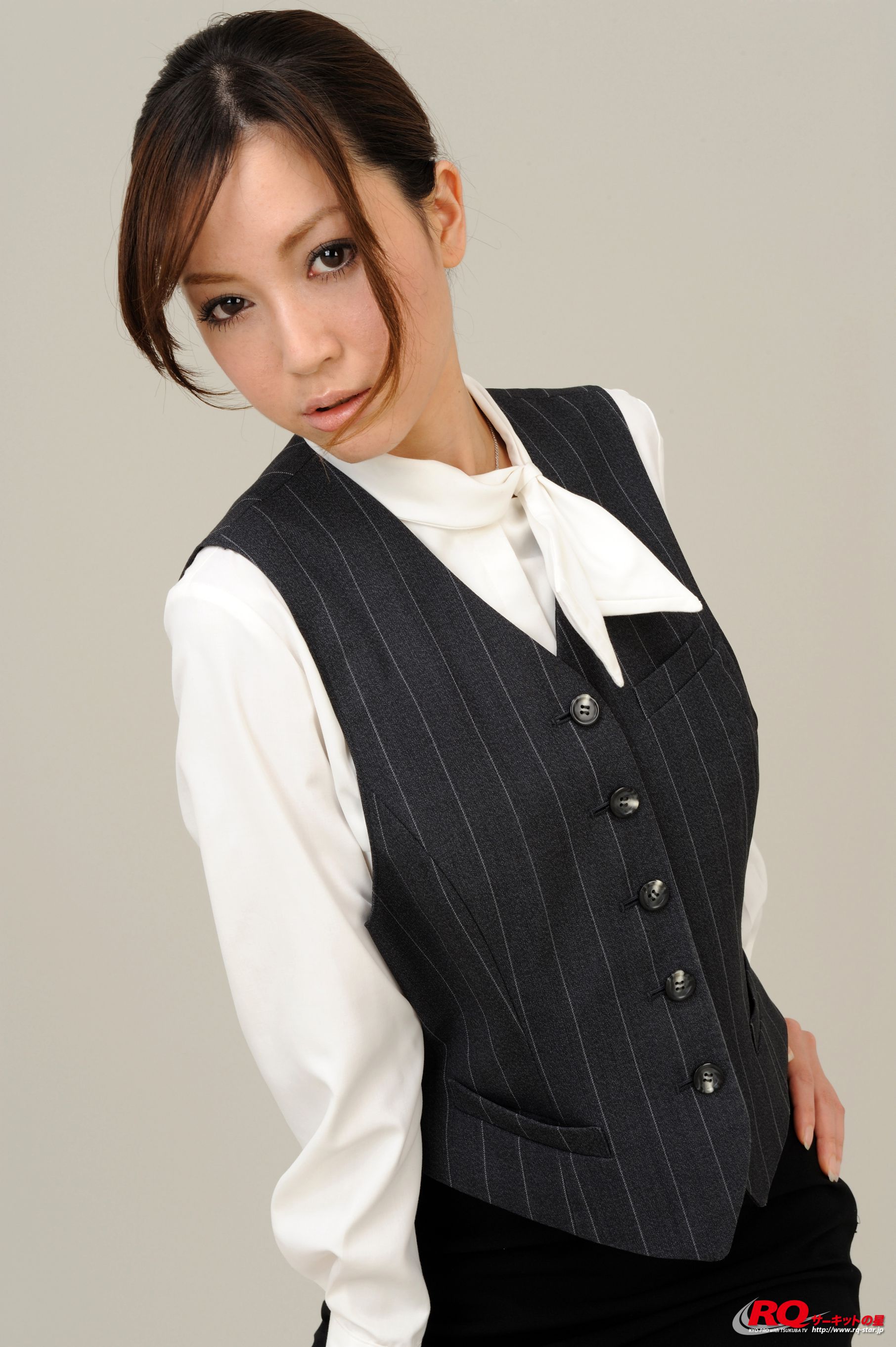 [RQ-STAR] NO.00117 Mayu Ohya 大矢真夕 Office Lady 写真集