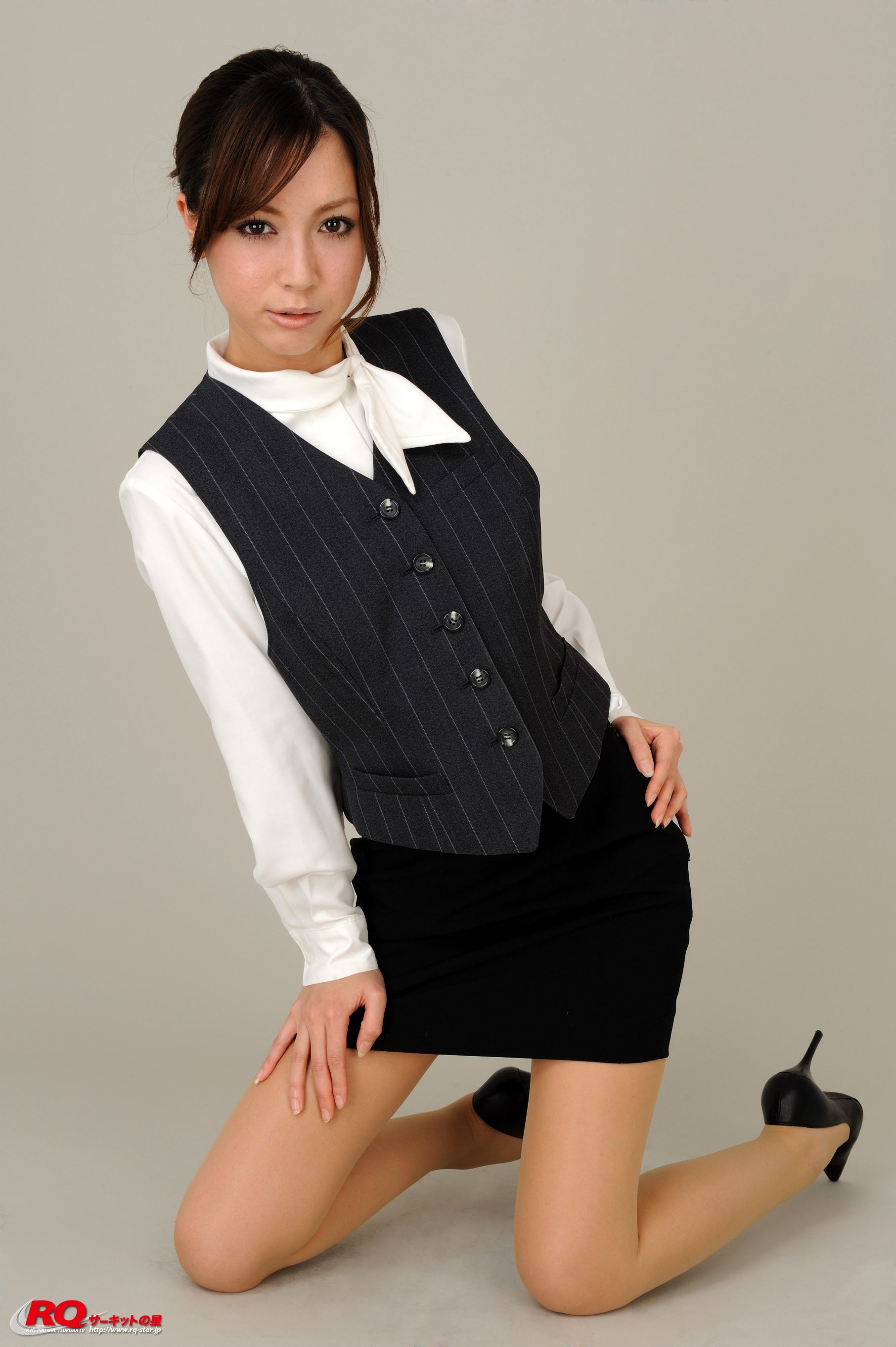 [RQ-STAR] NO.00117 Mayu Ohya 大矢真夕 Office Lady 写真集