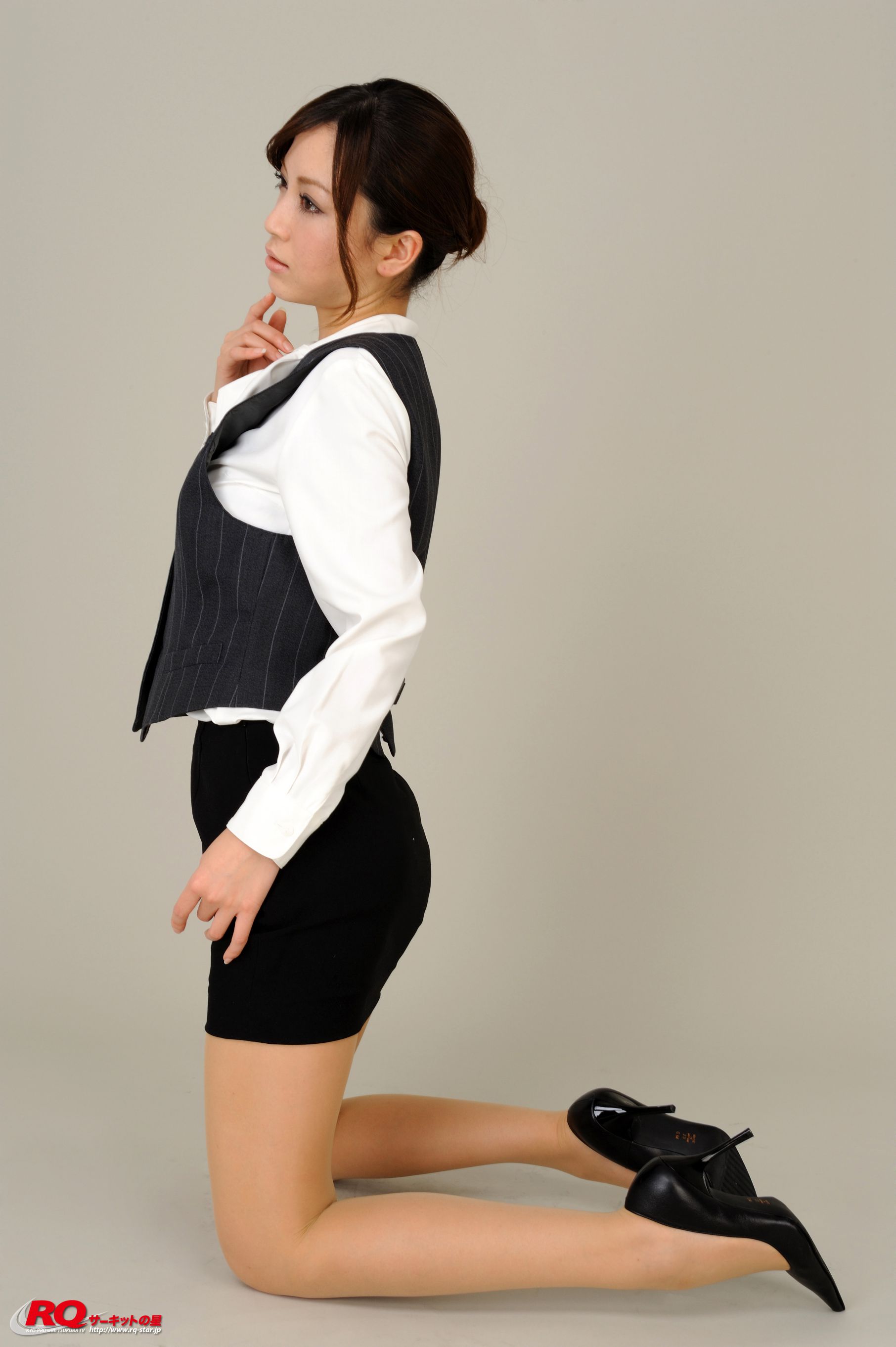 [RQ-STAR] NO.00117 Mayu Ohya 大矢真夕 Office Lady 写真集
