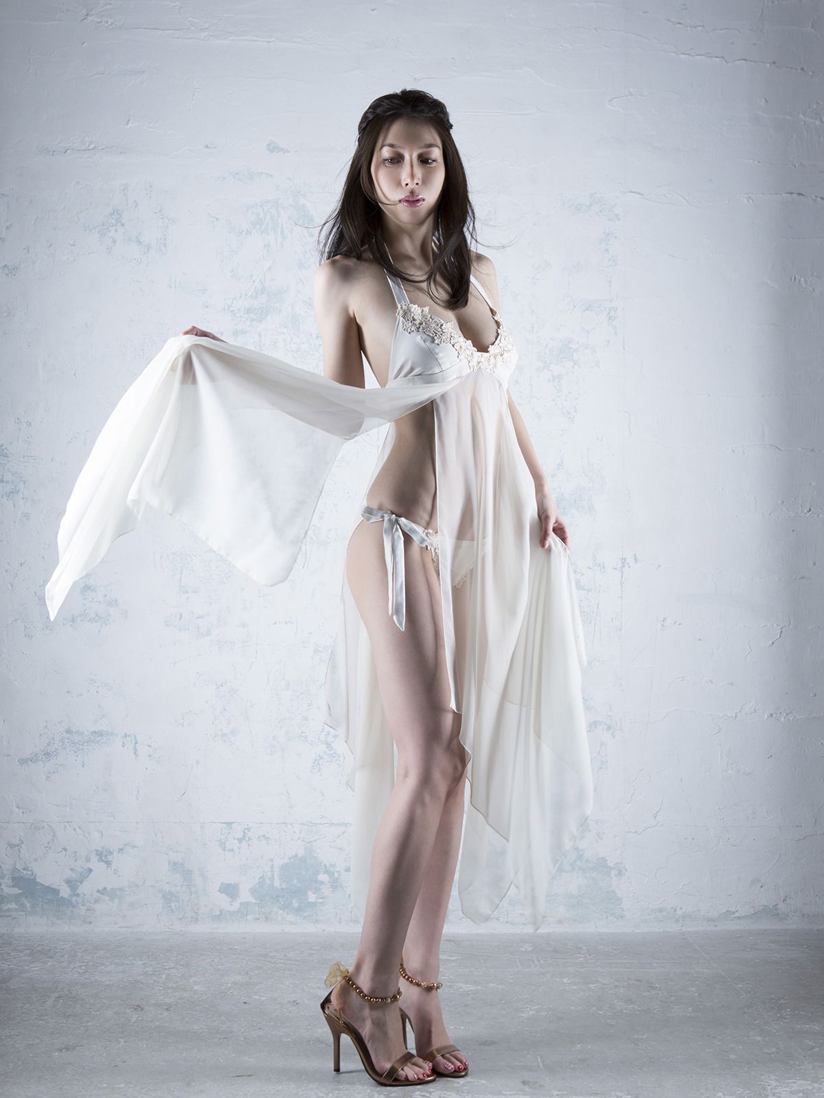 小林恵美《BLACK_WHITE》  [Sabra.net] Cover Girl