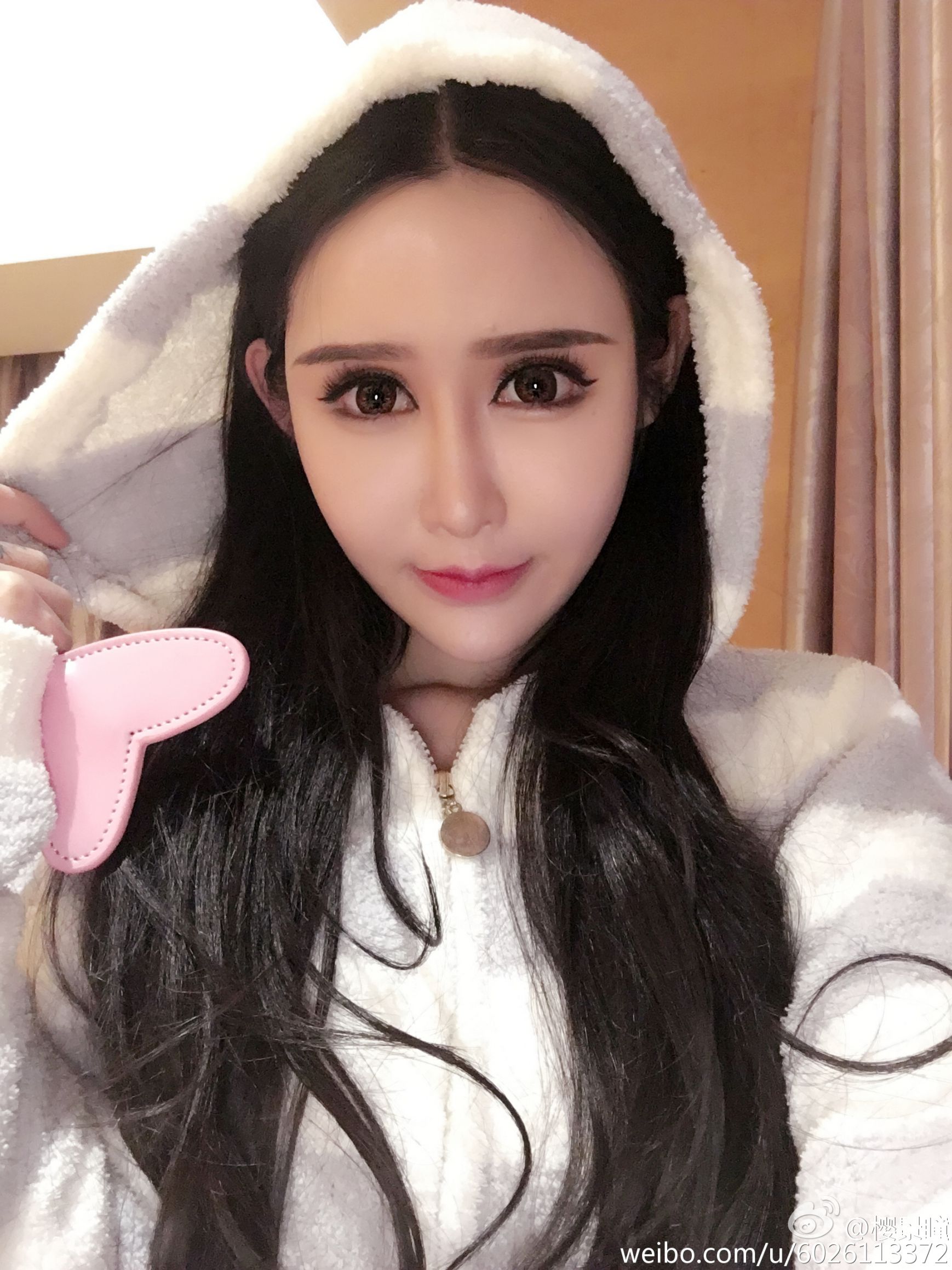 欣杨Kitty - 2017年微博私密美图合辑[超高清版]