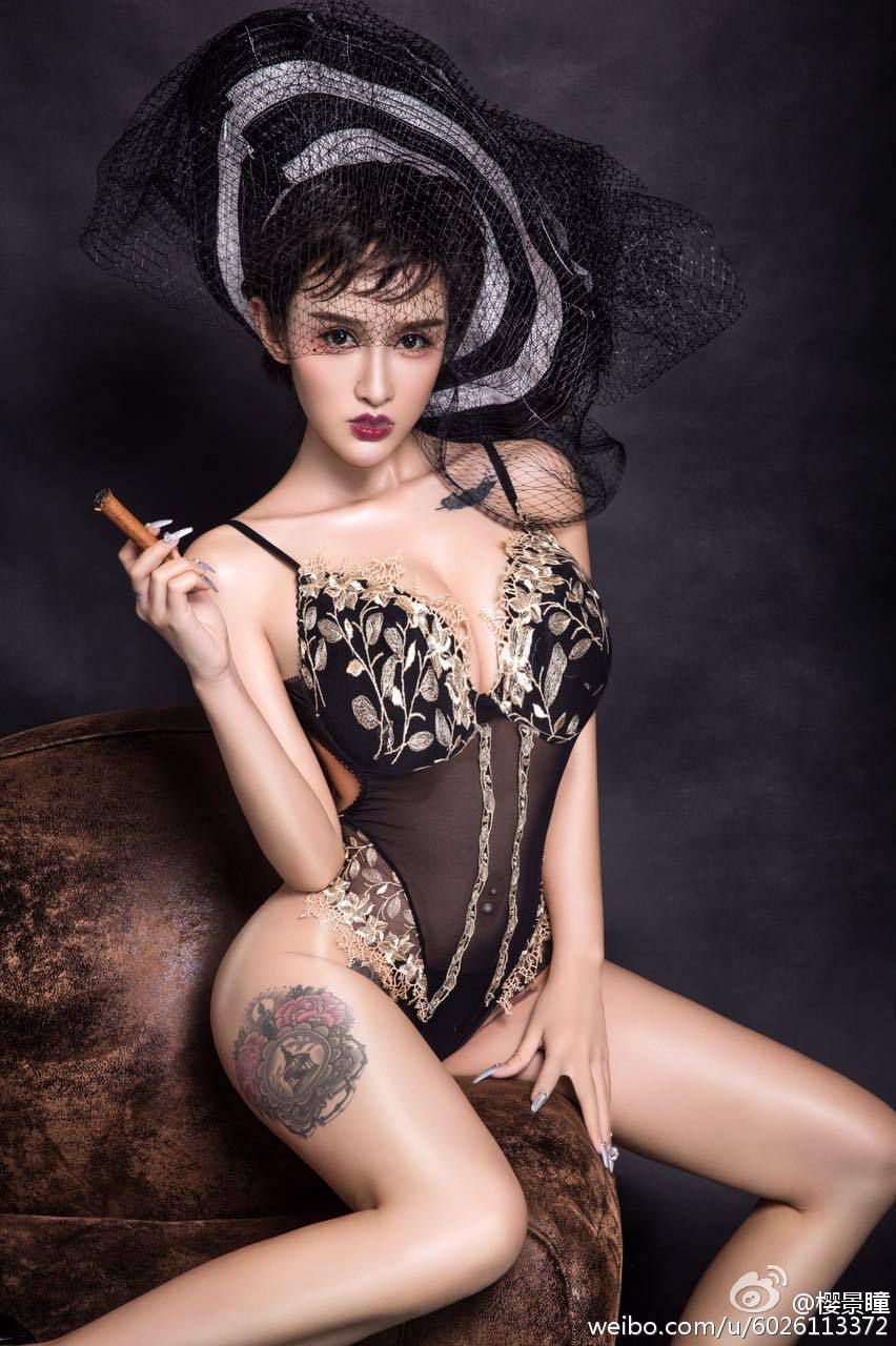 欣杨Kitty - 2017年微博私密美图合辑[超高清版]