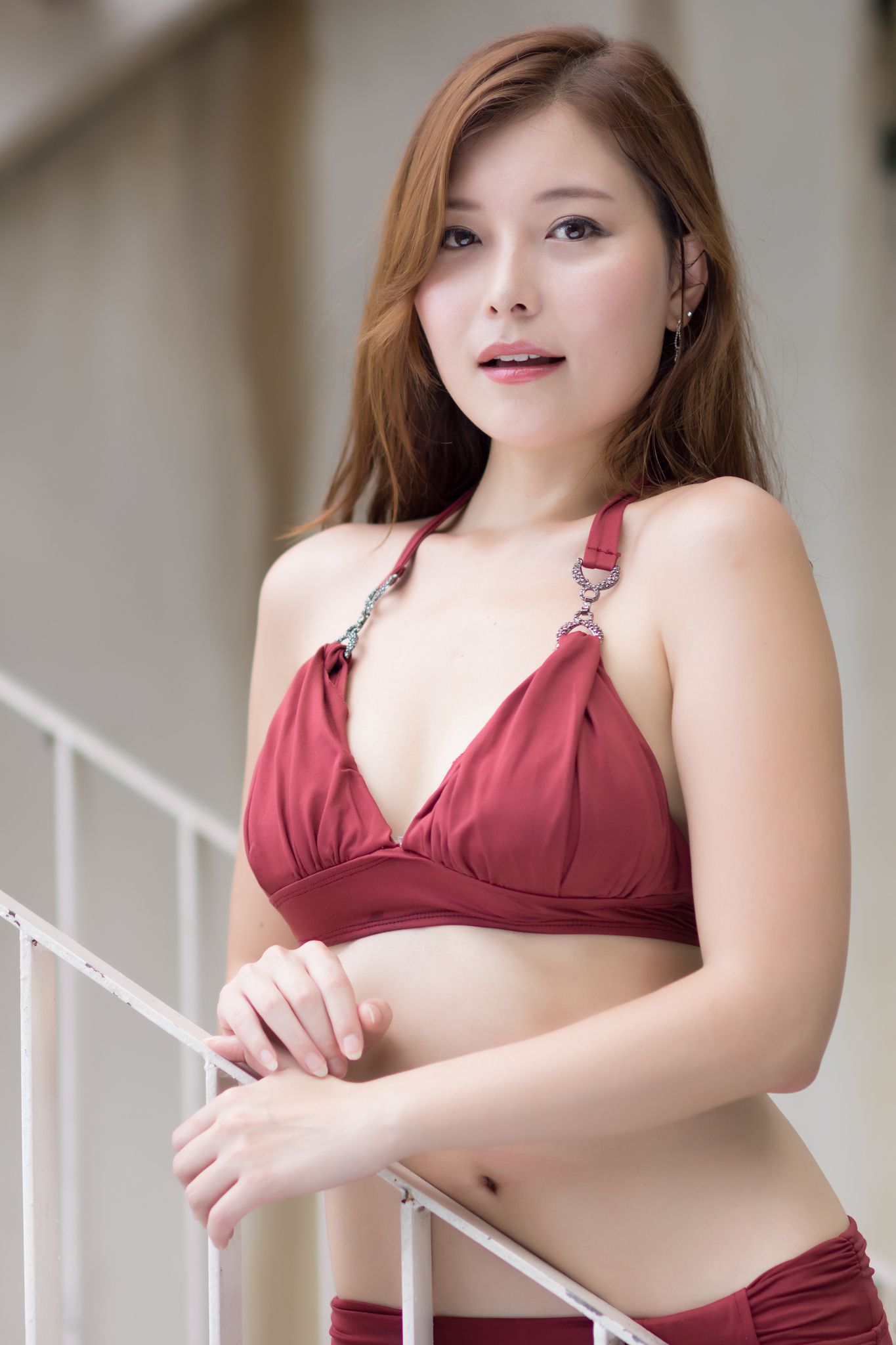 韩国轻熟女模特 Ellie Jung 比基尼