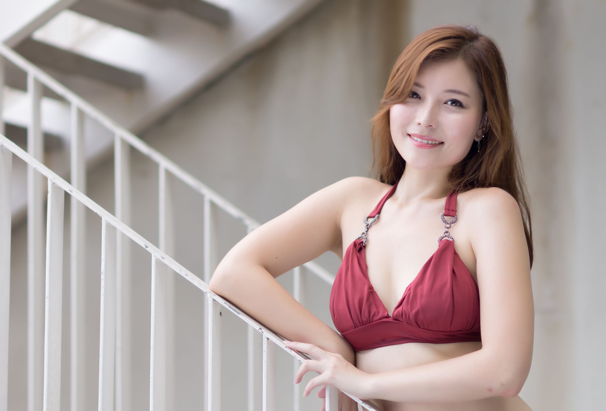 韩国轻熟女模特 Ellie Jung 比基尼