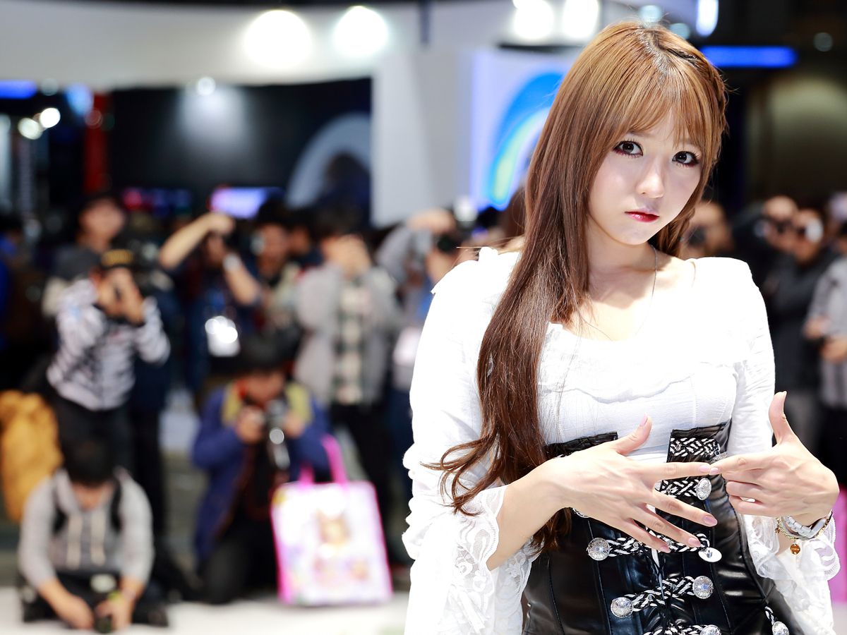 韩国ShowGirl美女李恩慧展台图片合辑