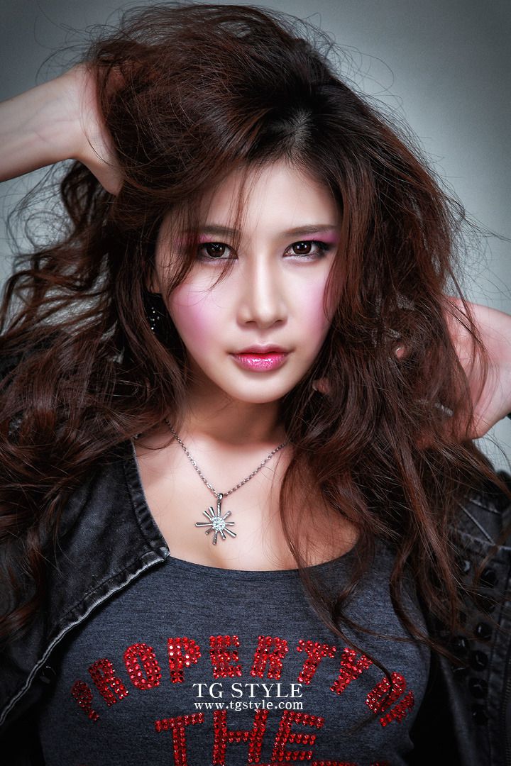 韩国美女模特 Hwang Ga Hi 《有时清纯 有时狂野》