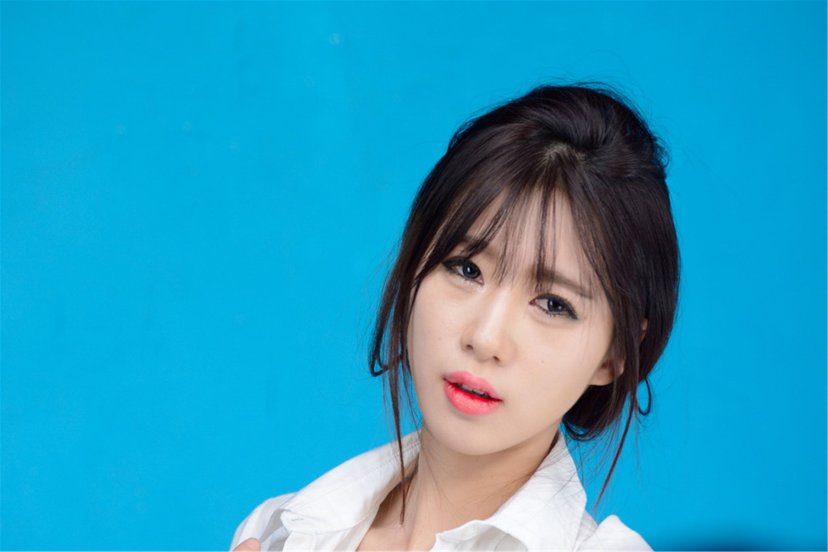 韩国美女宋珠娥《纯白玉兔》