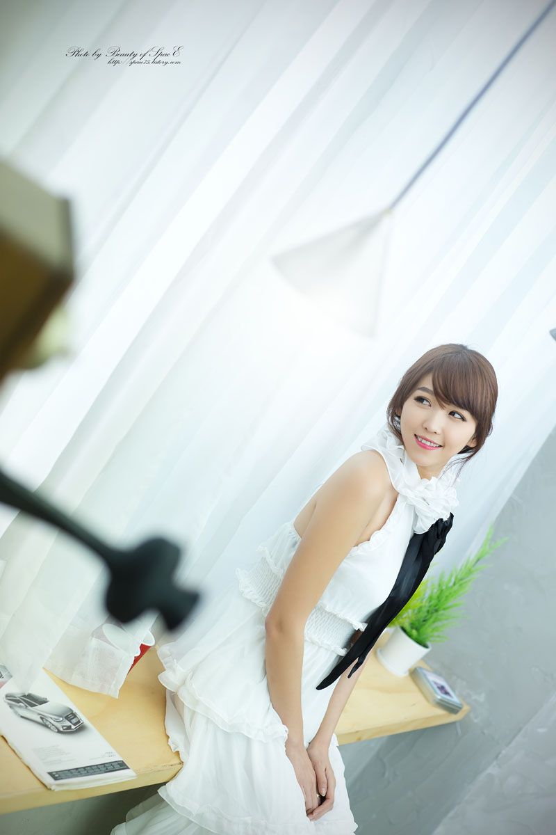 韩国美女李二慧《钢琴少女》
