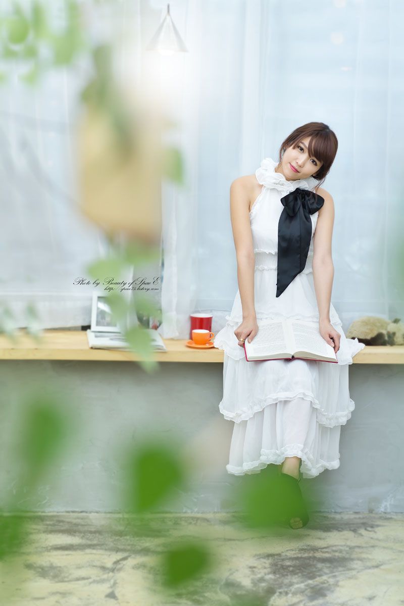 韩国美女李二慧《钢琴少女》