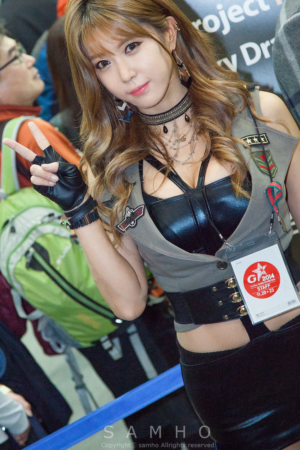 韩国Show GIRL美女许允美《游戏展》场外篇 图片合辑