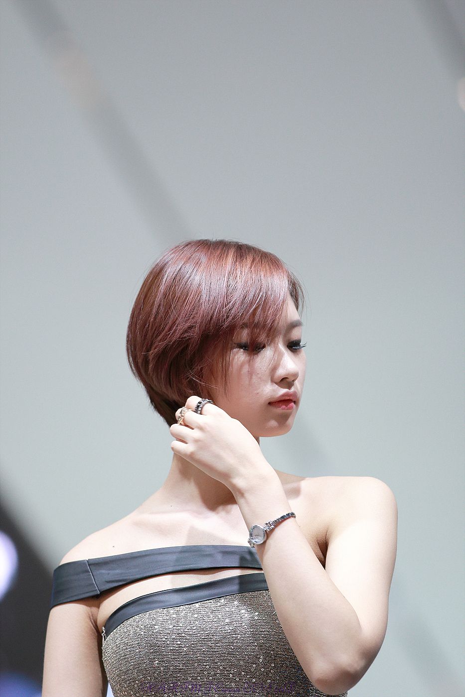 韩国美女崔柳娜《车展图片》套图