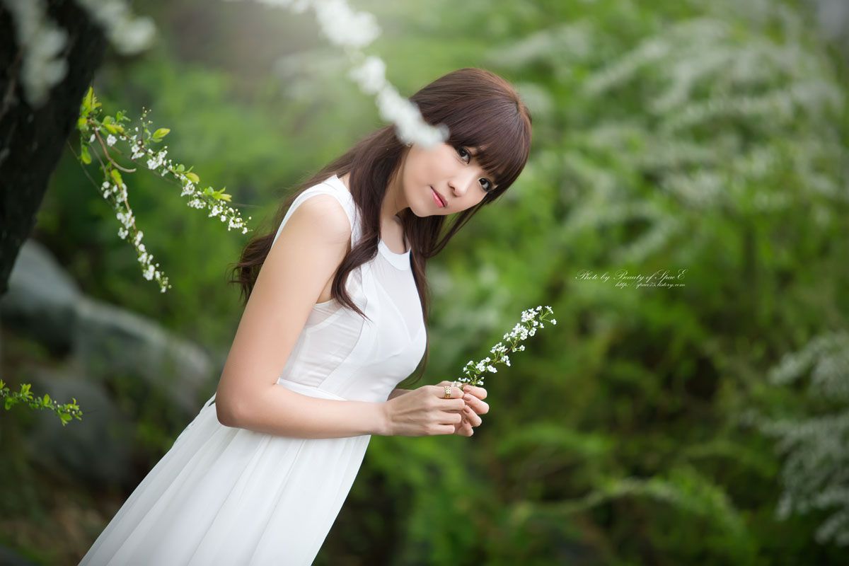 李恩慧《唯美白色长裙》外拍