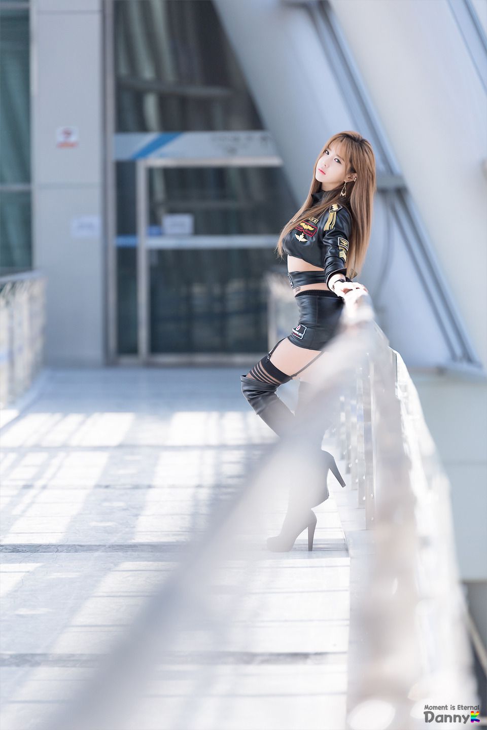 韩国美女许允美《Show GIRL 游戏展图集》套图