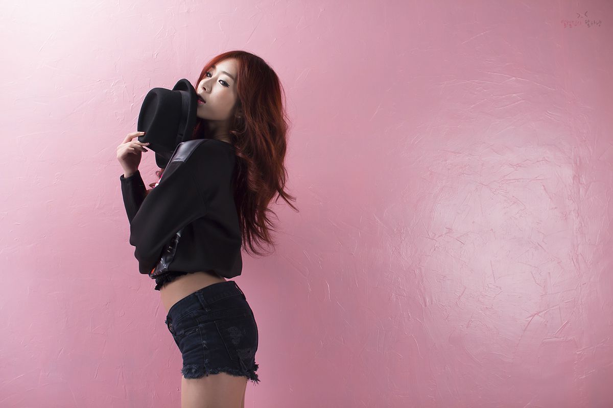 韩国美女模特敏儿棚拍写真合集