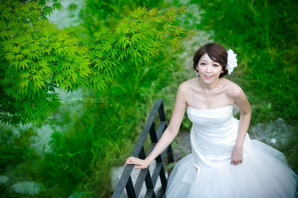 李恩慧《外拍唯美婚纱系列》套图
