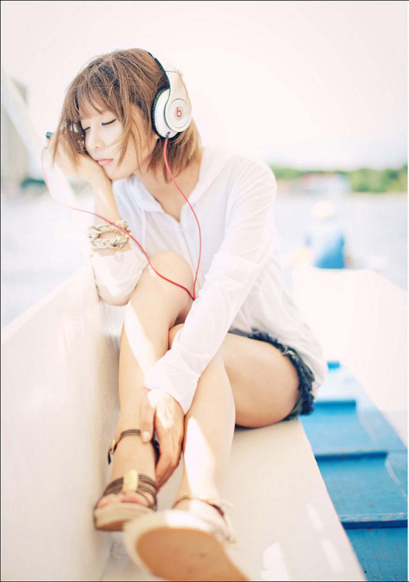 许允美(???)《清新耳机少女》