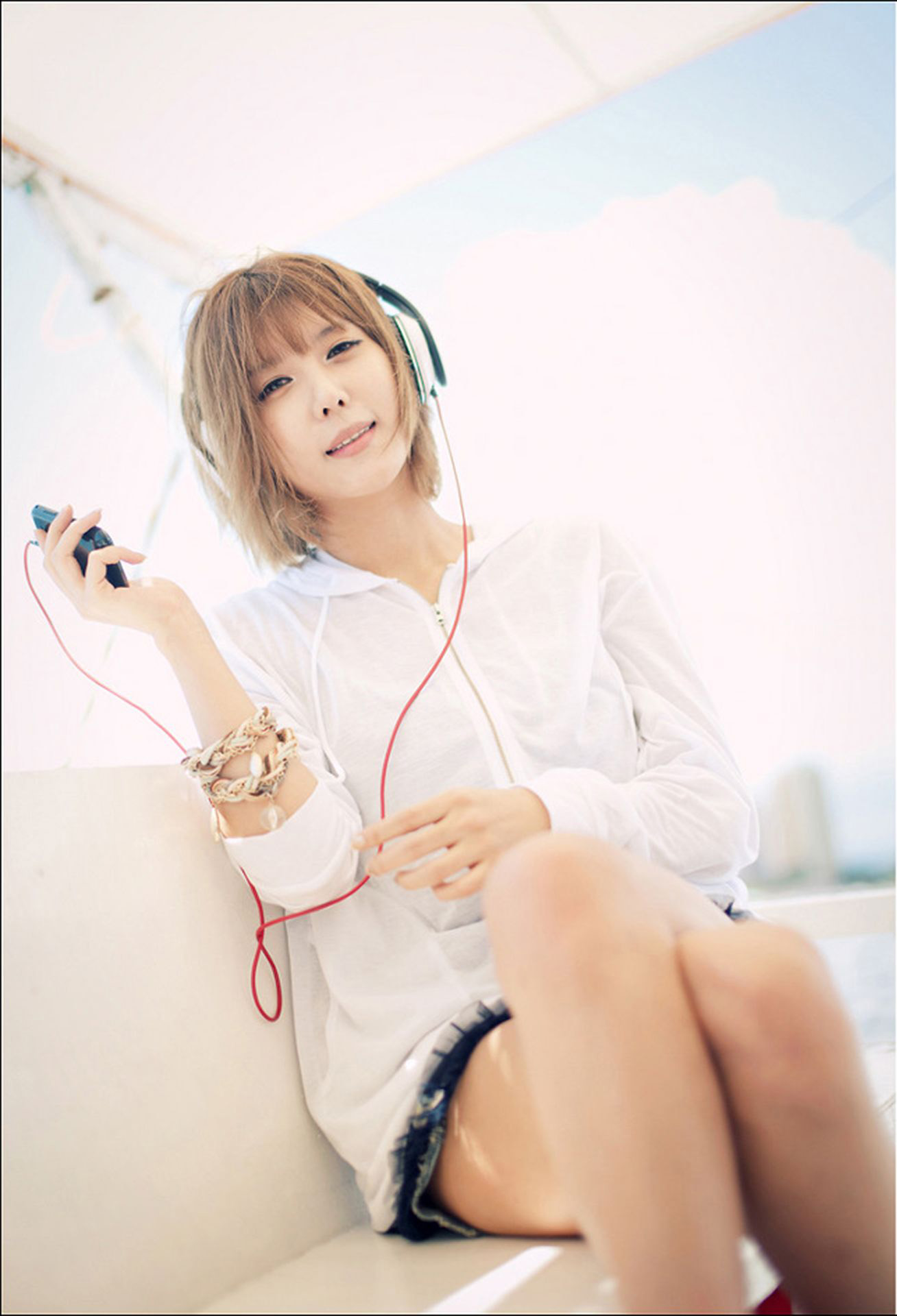 许允美(???)《清新耳机少女》