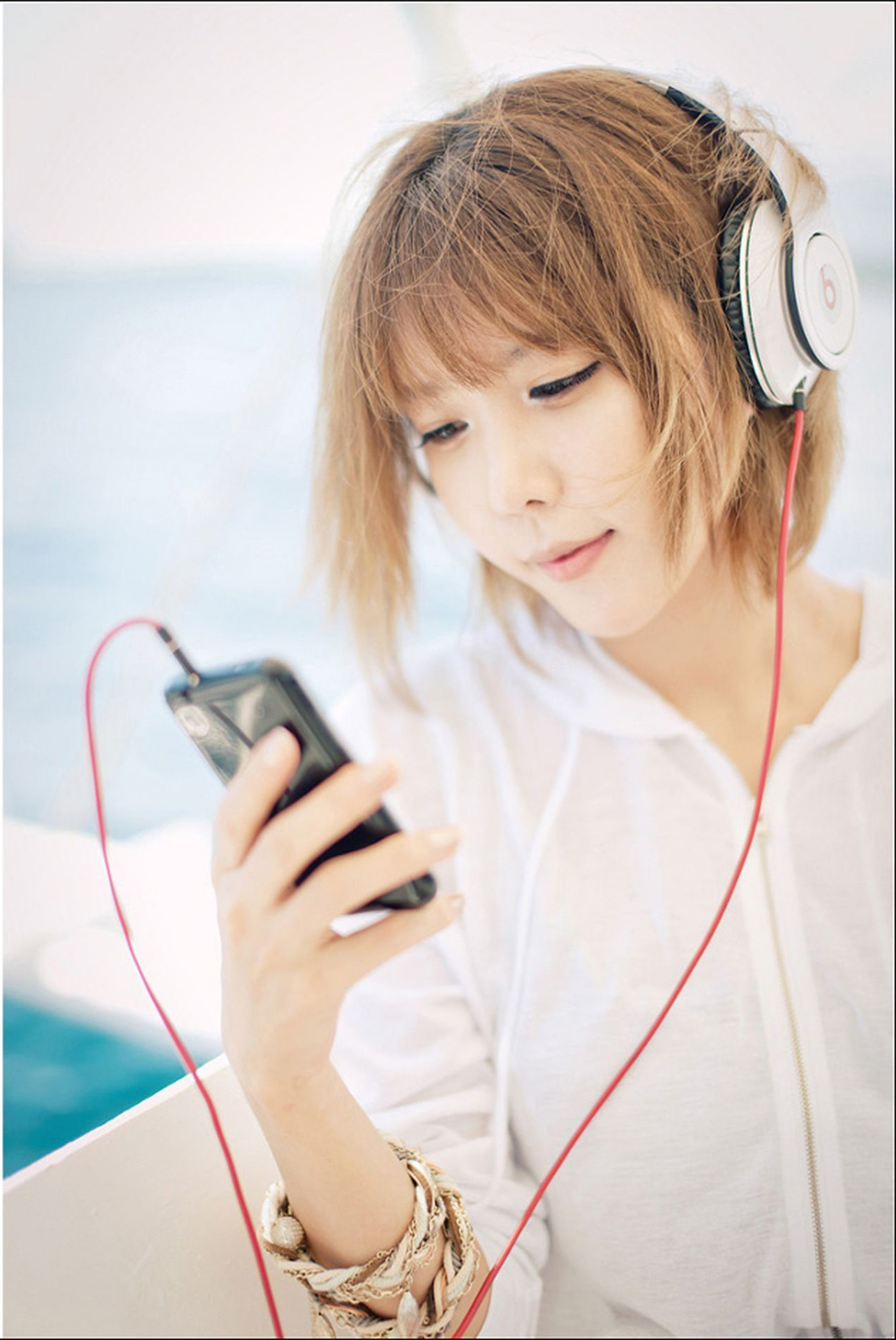 许允美(???)《清新耳机少女》