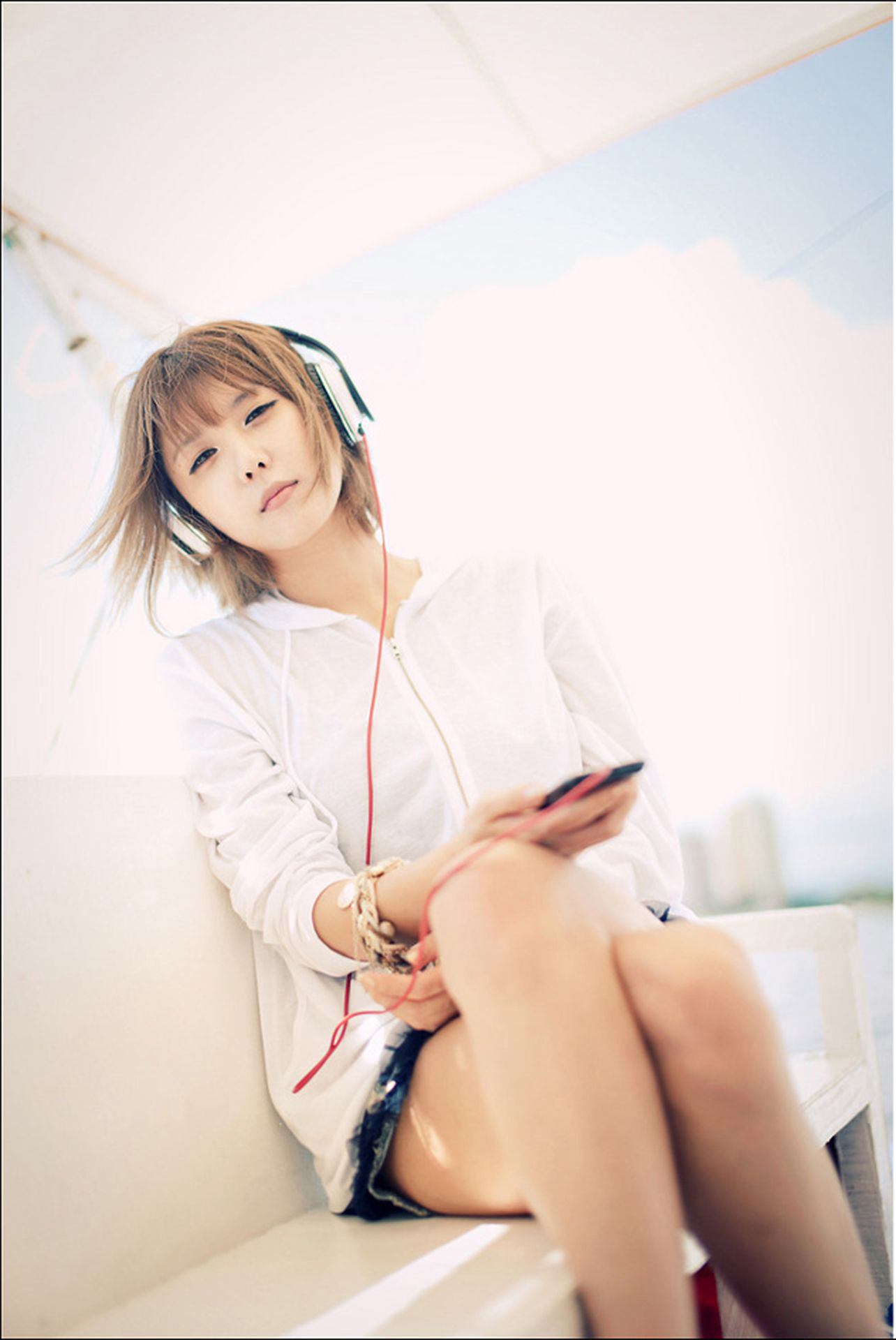 许允美(???)《清新耳机少女》