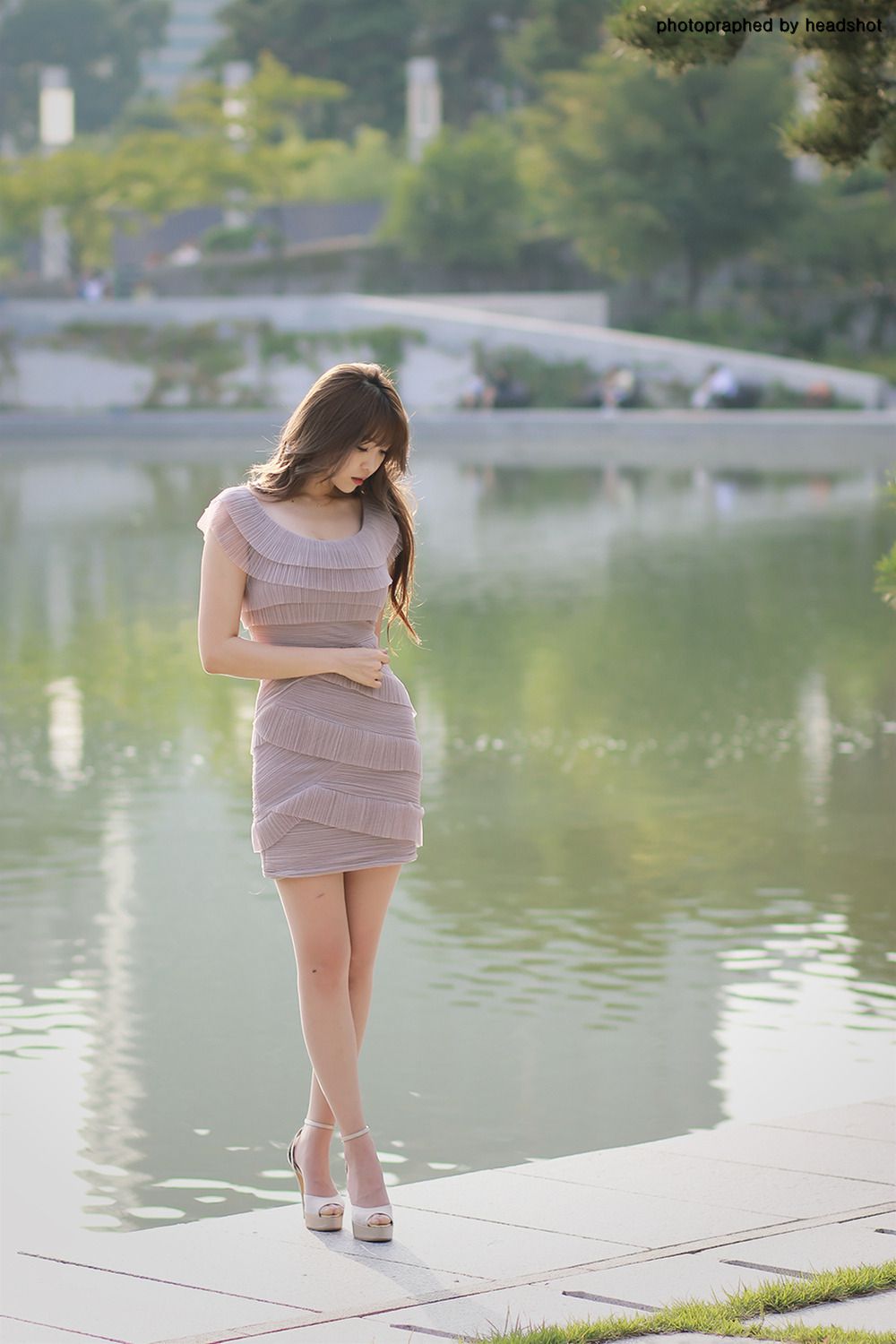 李仁慧《极品公园超短裙气质女神》