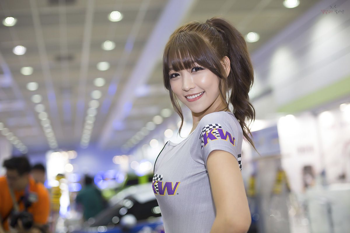 车模李恩慧《赛车展图片合集》高清套图