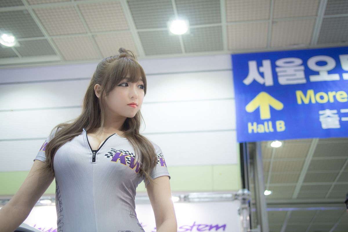 车模李恩慧《赛车展图片合集》高清套图