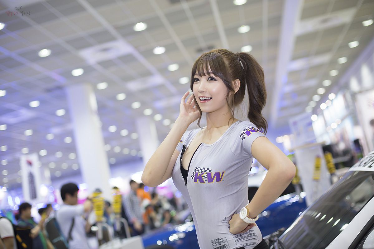 车模李恩慧《赛车展图片合集》高清套图