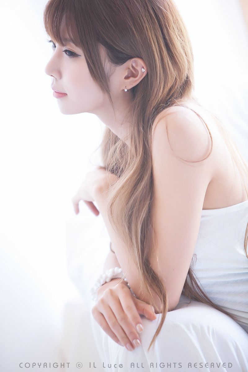 韩国妹子许允美《极品白丝天使》