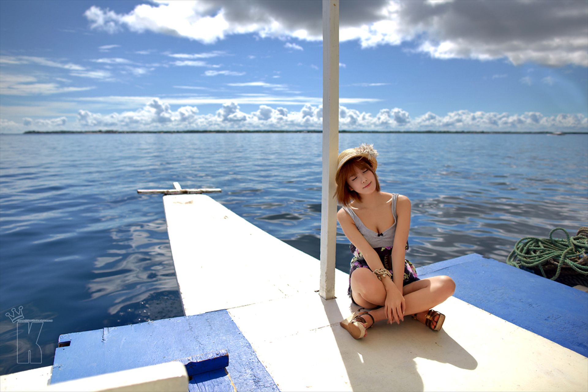 许允美《海上游艇女神》