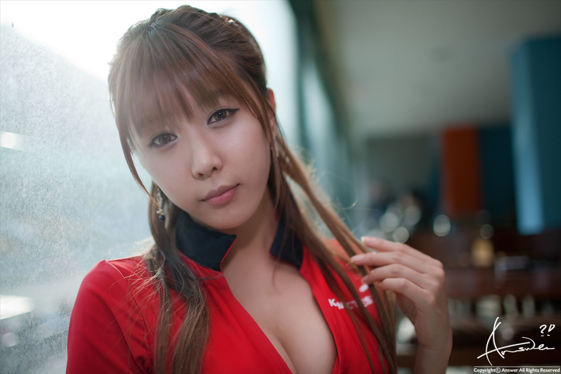 赛车女郎许允美 Heo Yun Mi《红衣紧身裤系列》高清套图