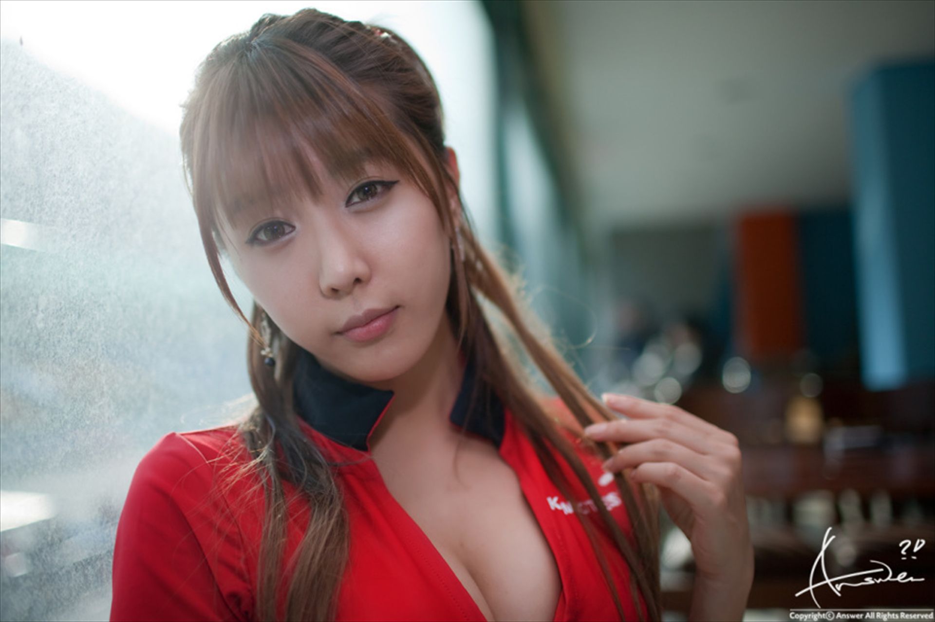 赛车女郎许允美 Heo Yun Mi《红衣紧身裤系列》高清套图
