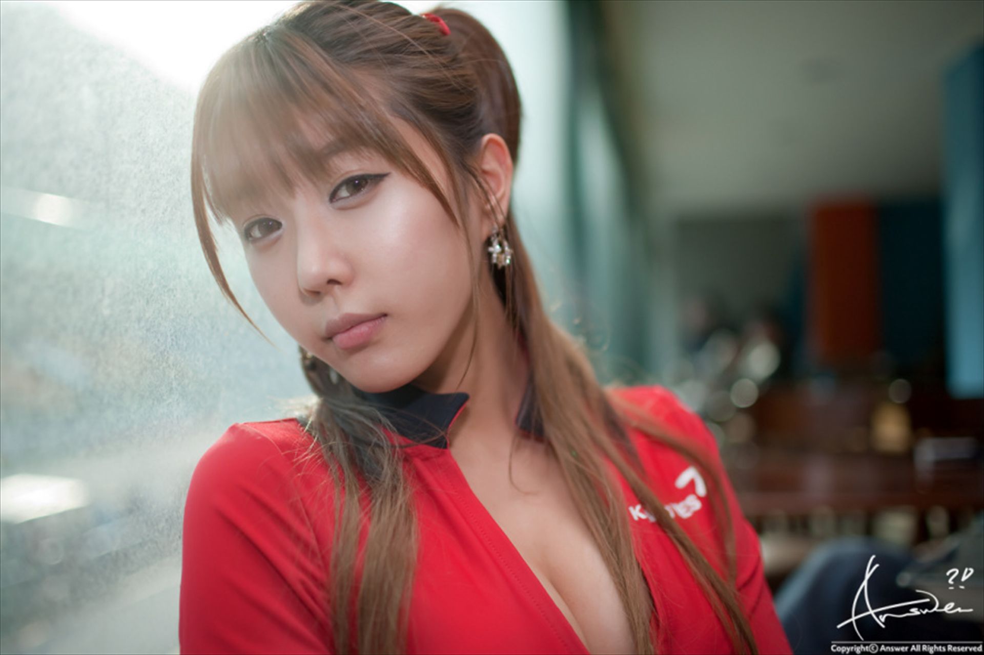 赛车女郎许允美 Heo Yun Mi《红衣紧身裤系列》高清套图