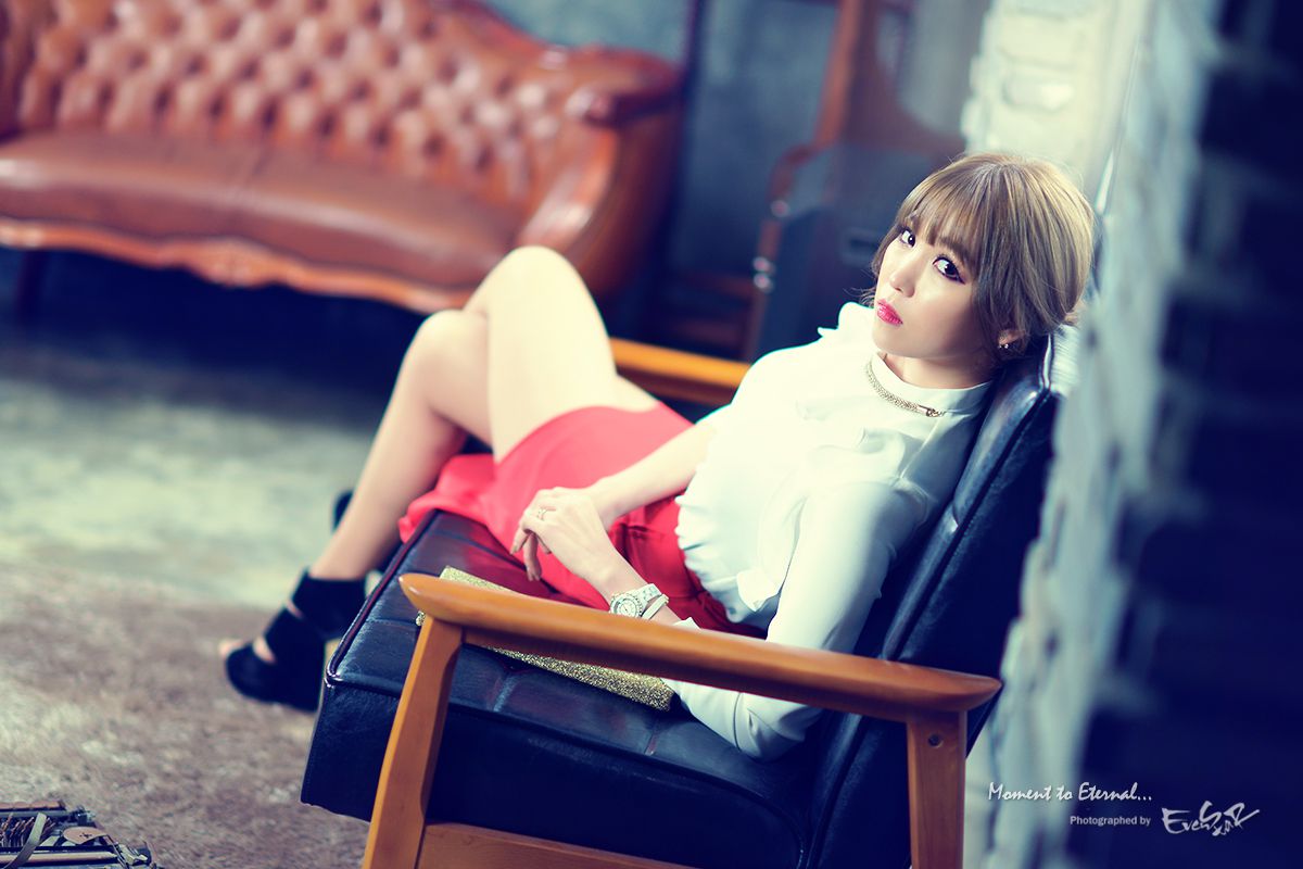 李仁慧(李恩慧)《办公室里的优雅气质女神》写真合集