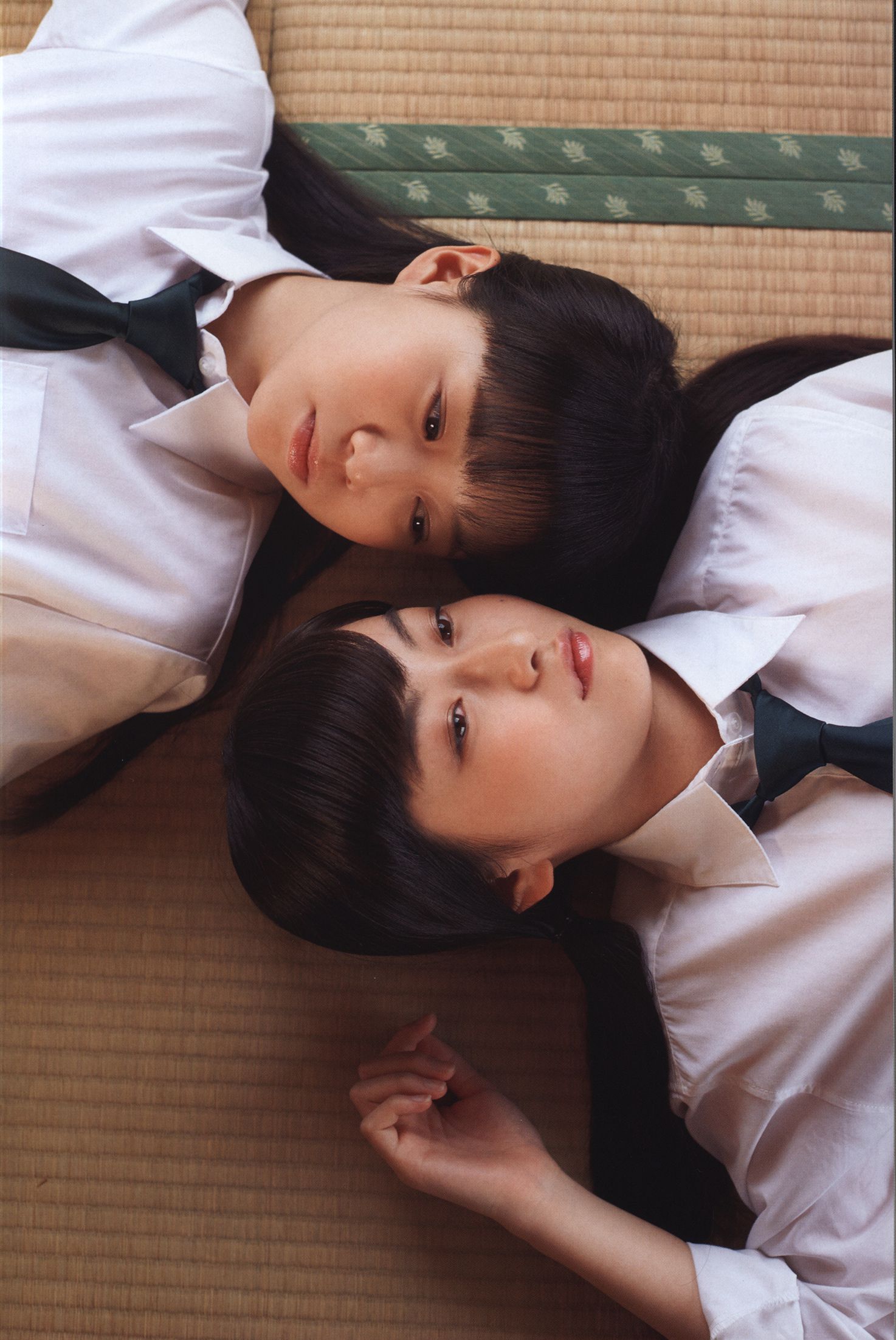 日本美少女组合Juice=Juice《OFFICIAL PHOTO BOOK》