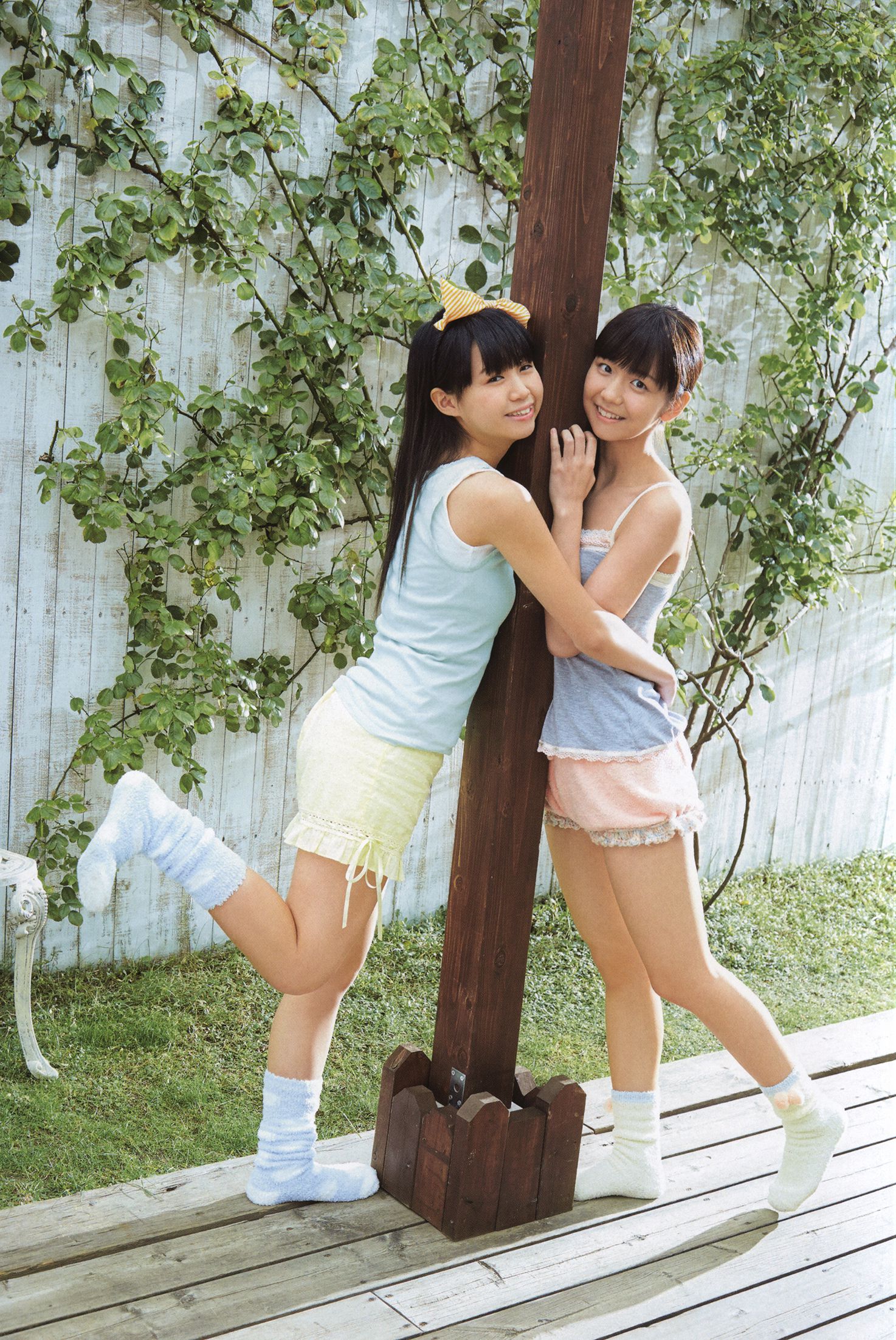 日本美少女组合Juice=Juice《OFFICIAL PHOTO BOOK》