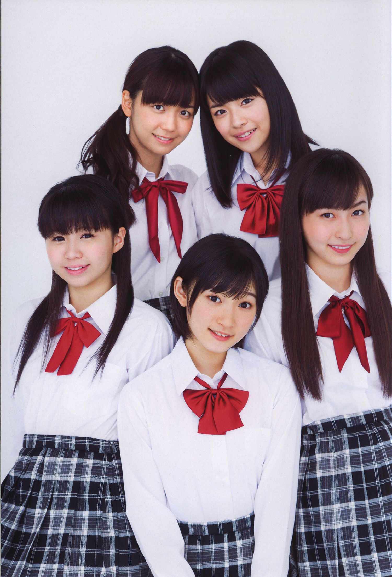 日本美少女组合Juice=Juice《OFFICIAL PHOTO BOOK》