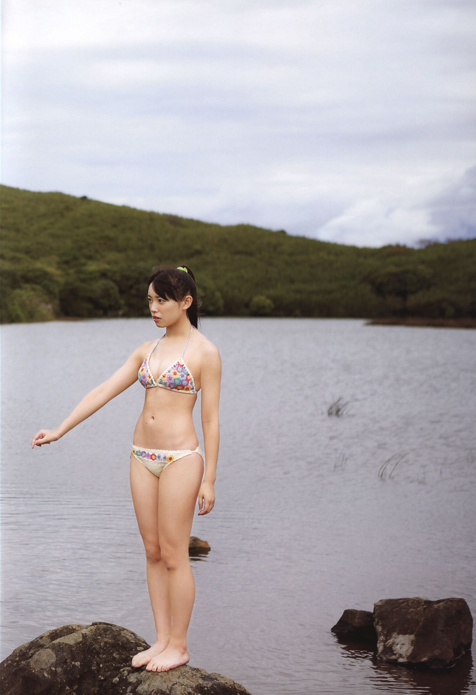 Nakajima Saki 中島早貴《N20》