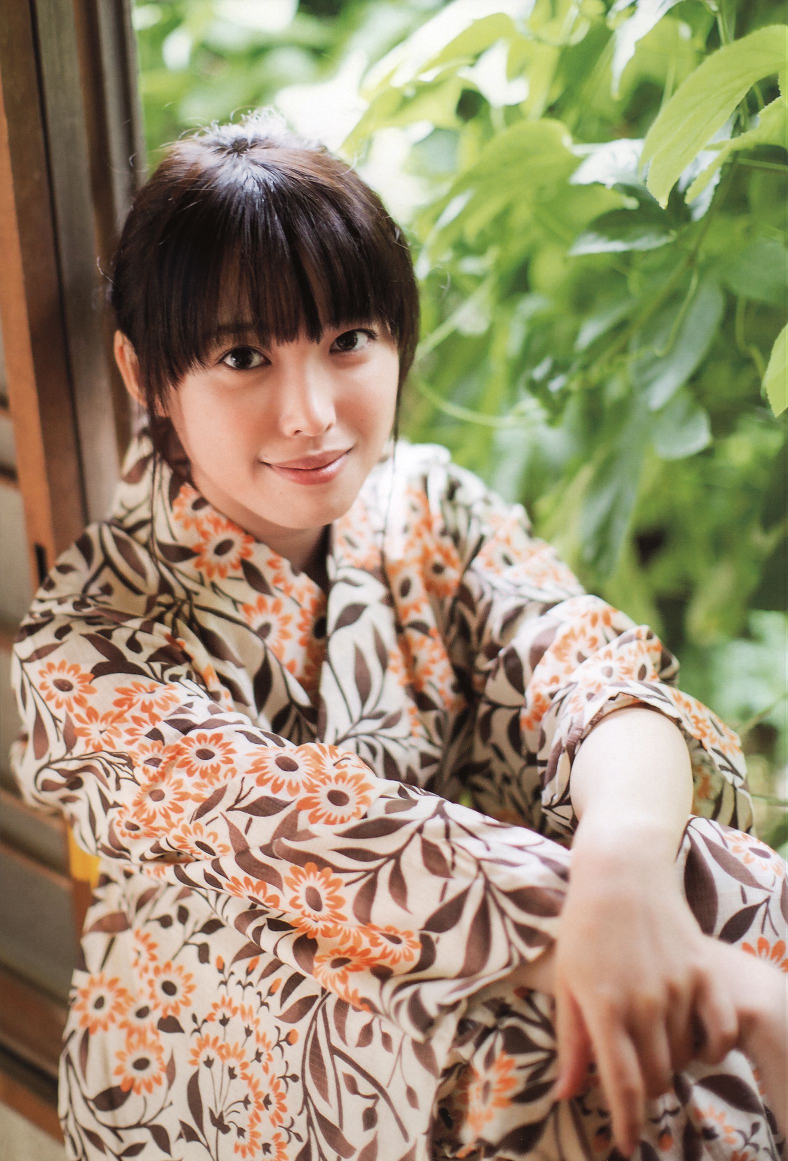 Nakajima Saki 中島早貴《N20》